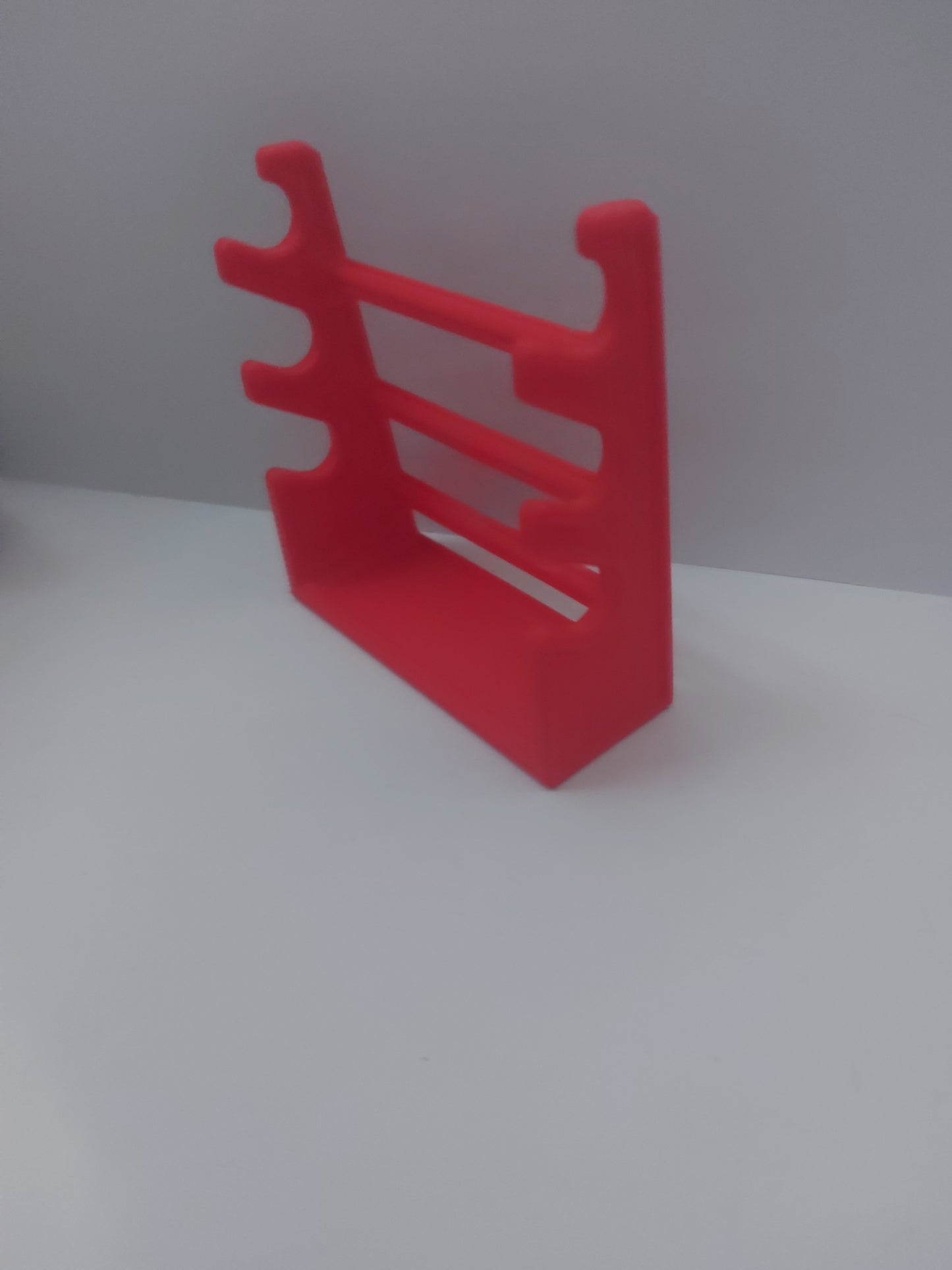 Horizontal darts holder